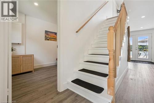 614 Sixth Road E, Mapleton, ON 