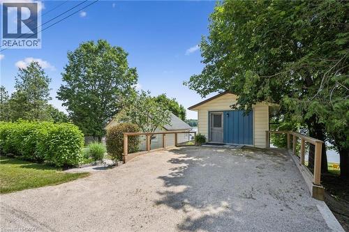 614 Sixth Road E, Mapleton, ON 