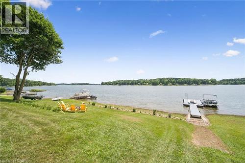 614 Sixth Road E, Mapleton, ON 