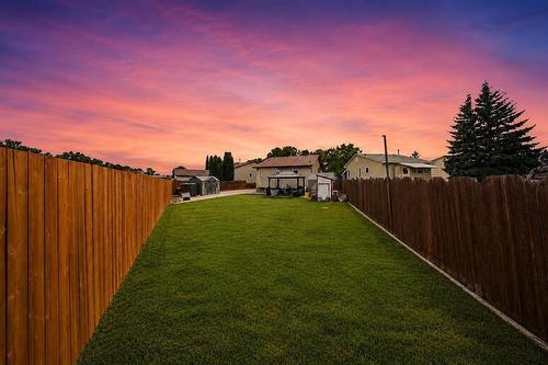 86 Barnham Crescent, Winnipeg, MB 