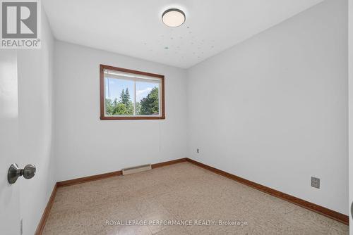 Bedroom # 3 - 48 Pine Street, South Stormont, ON 