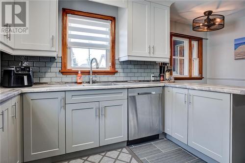64 Desjardins, Garson, ON - Indoor Photo Showing Kitchen