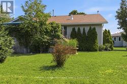 Large backyard - 