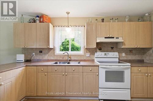 12 Reynolds Place, Prince Edward County (Wellington), ON 