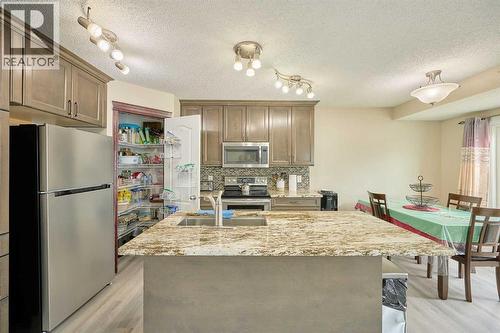 117 Douglas Ridge Circle Se, Calgary, AB 
