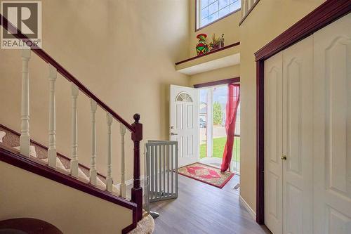 117 Douglas Ridge Circle Se, Calgary, AB 