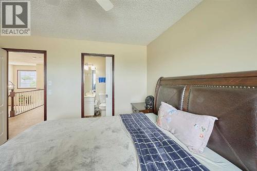 117 Douglas Ridge Circle Se, Calgary, AB 