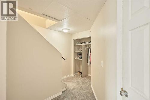 117 Douglas Ridge Circle Se, Calgary, AB 