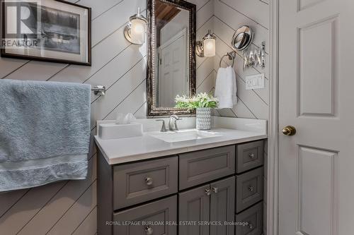 569 Locust Street, Burlington, ON 