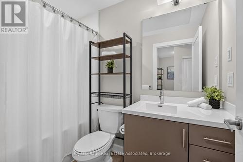 622 - 3200 William Coltson Avenue, Oakville, ON - Indoor Photo Showing Bathroom