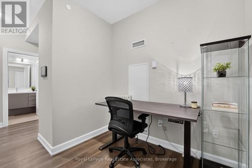 622 - 3200 William Coltson Avenue, Oakville, ON - Indoor Photo Showing Office
