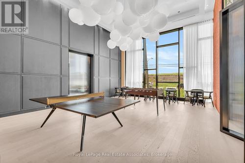 622 - 3200 William Coltson Avenue, Oakville, ON - Indoor Photo Showing Other Room
