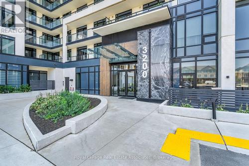 622 - 3200 William Coltson Avenue, Oakville, ON - Outdoor With Balcony