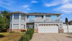 693 Mayfair Court Kelowna, BC V1X 7H7