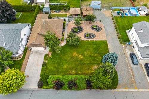 671 McCurrach Place  Kamloops, BC V2B 8R1