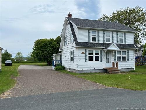 115 Degrace, Shippagan, NB 