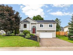 32 du Ruisseau ST Dieppe, NB E1A 8B3