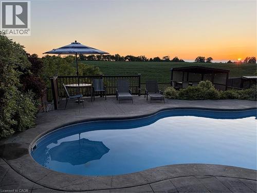 122 Delavan Drive, Cambridge, ON 