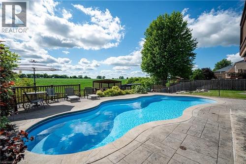122 Delavan Drive, Cambridge, ON 