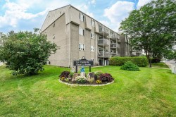 304-140 Rue St-Henri  La Prairie, QC J5R 2S1