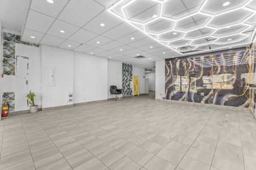 Interior - 80 Boul. Henri-Bourassa O., Montréal (Ahuntsic-Cartierville), QC 