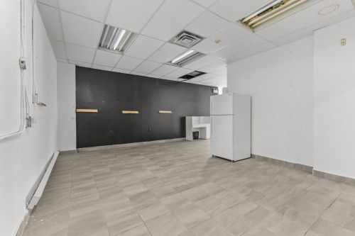Interior - 80 Boul. Henri-Bourassa O., Montréal (Ahuntsic-Cartierville), QC 