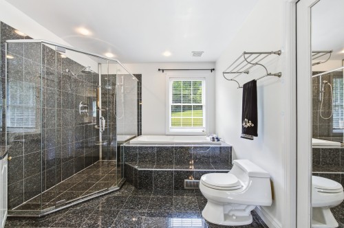 Master Bathroom - 50 Ch. Loretta, Chelsea, QC 