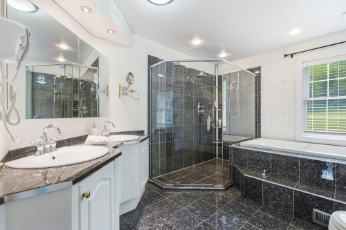 Master Bathroom - 50 Ch. Loretta, Chelsea, QC 