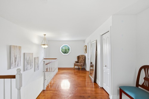 Passageway - 50 Ch. Loretta, Chelsea, QC 
