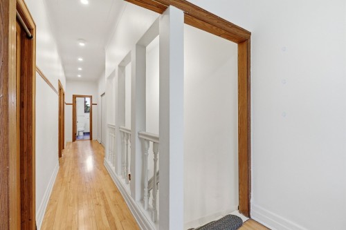 Corridor - 5286 Av. Coolbrook, Montréal (Côte-Des-Neiges/Notre-Dame-De-Grâce), QC - Indoor Photo Showing Other Room