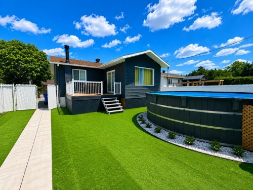 Piscine - 117 Rue Hébert, Châteauguay, QC - Outdoor With Deck Patio Veranda
