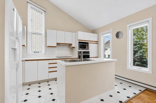 Kitchen - 12673 Rue Senay, Montréal (Pierrefonds-Roxboro), QC - Indoor Photo Showing Kitchen