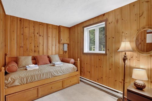 Bedroom - 1130 Ch. De La Montagne, Sainte-Agathe-Des-Monts, QC - Indoor Photo Showing Bedroom