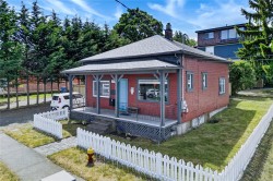 203 Prideaux St Nanaimo, BC V9R 2M9