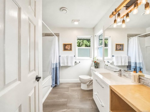 1805 Braeburn Pl, Duncan, BC 