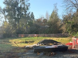 881 Jasmine Ave Saanich, BC V8Z 2P3