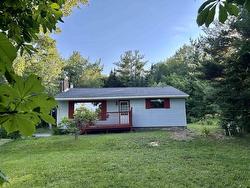 20 Quarry Road  Beaver Bank, NS B4E 1T2