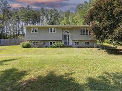 2948 Borden Street  Coldbrook, NS B4R 1A3