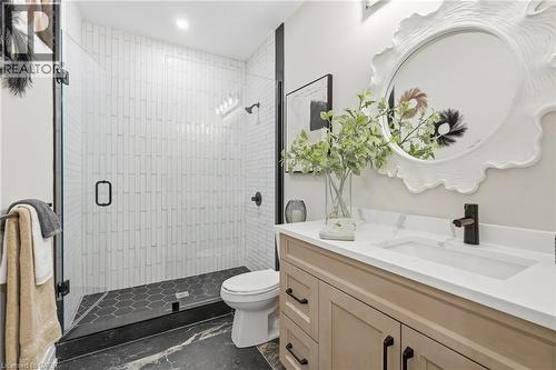 7 Bartlett Avenue, Grimsby, ON 