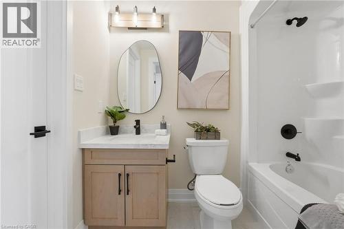 7 Bartlett Avenue, Grimsby, ON 