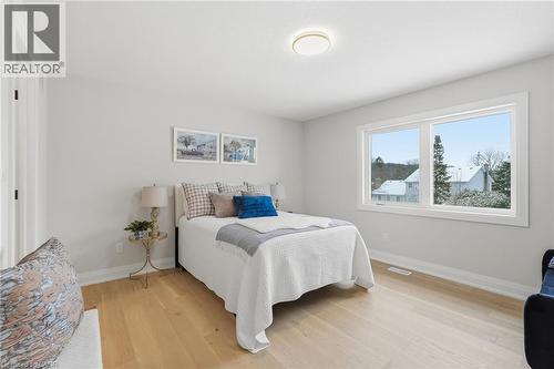 7 Bartlett Avenue, Grimsby, ON 