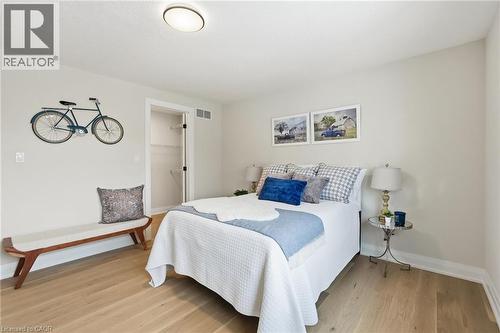 7 Bartlett Avenue, Grimsby, ON 