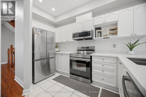 3252 Sunlight Street, Mississauga, ON 