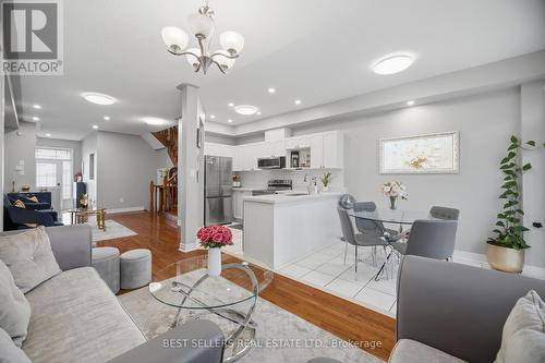 3252 Sunlight Street, Mississauga, ON 
