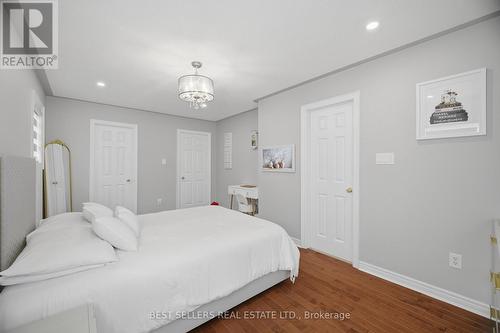 3252 Sunlight Street, Mississauga, ON 