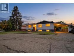 298 JUNIPER Avenue Kamloops, BC V2B 1H7