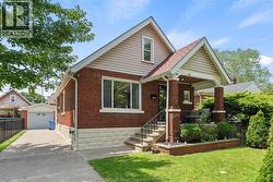 2307 FRASER AVENUE Windsor, ON N8X 3Z8