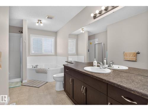 7858 170A Av Nw, Edmonton, AB 