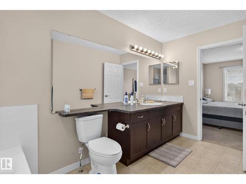 7858 170A Av Nw, Edmonton, AB 