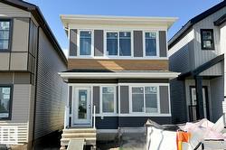 2744 7 AV SW  Edmonton, AB T6X 1N8